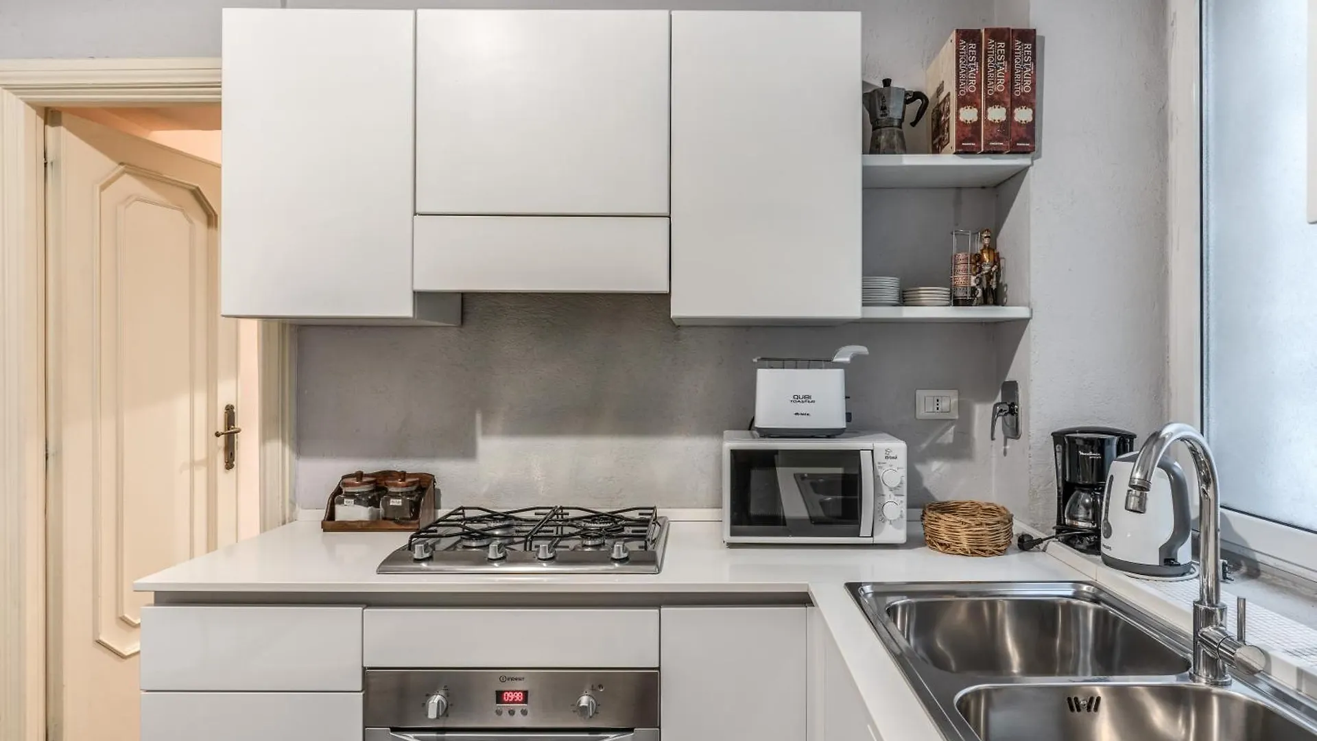 Casa Vacanze Crispi Little 1 Rome Apartment